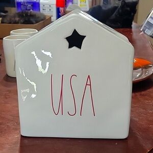 Rae Dunn USA holiday house